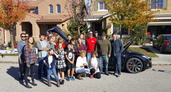 Bir Tesla Model S’e kaç kişi sığar?