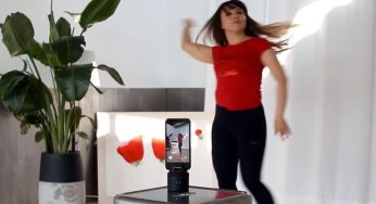 Vloggerlar için cep telefonuna özel 360 derece dönebilen interaktif pod: Pivo
